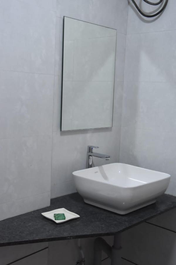 Hotel Vrindavan Deluxe Kolhapur Εξωτερικό φωτογραφία