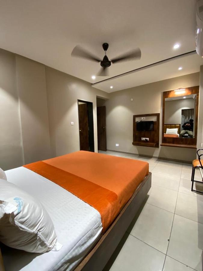Hotel Vrindavan Deluxe Kolhapur Εξωτερικό φωτογραφία