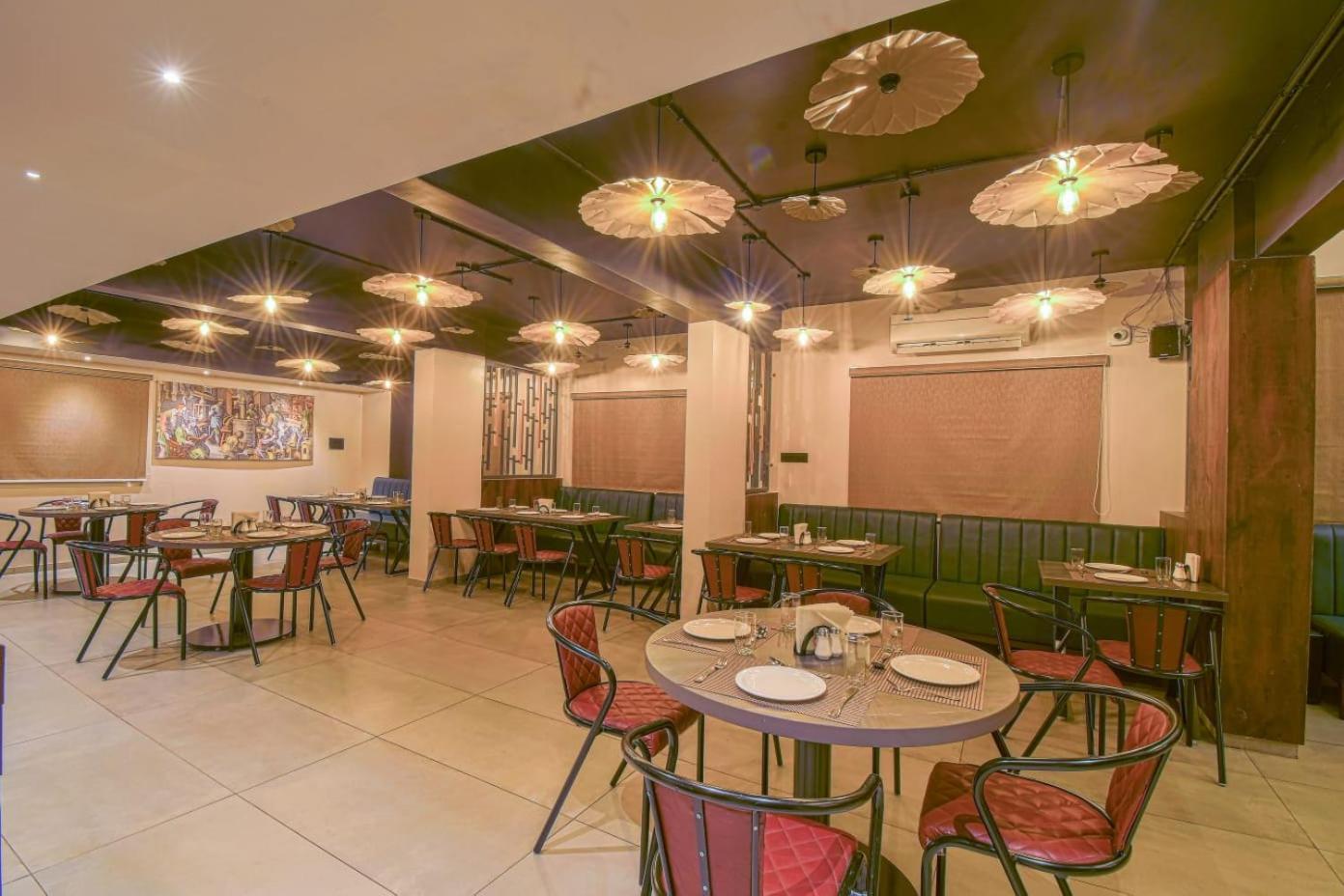 Hotel Vrindavan Deluxe Kolhapur Εξωτερικό φωτογραφία