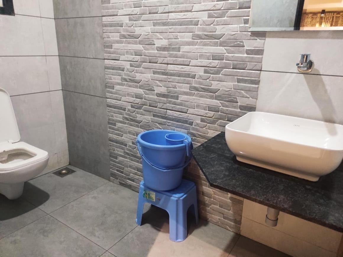 Hotel Vrindavan Deluxe Kolhapur Εξωτερικό φωτογραφία