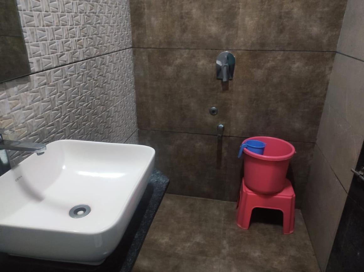 Hotel Vrindavan Deluxe Kolhapur Εξωτερικό φωτογραφία