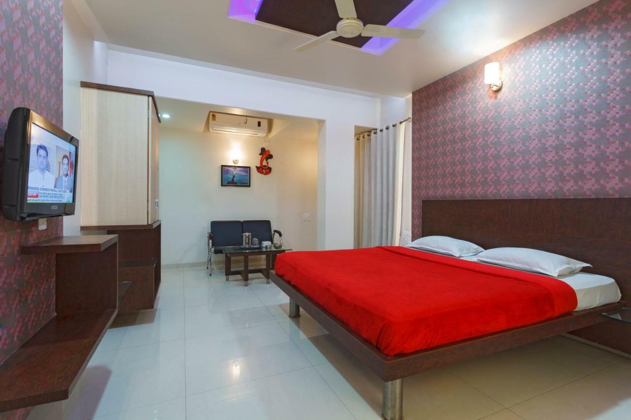 Hotel Vrindavan Deluxe Kolhapur Εξωτερικό φωτογραφία