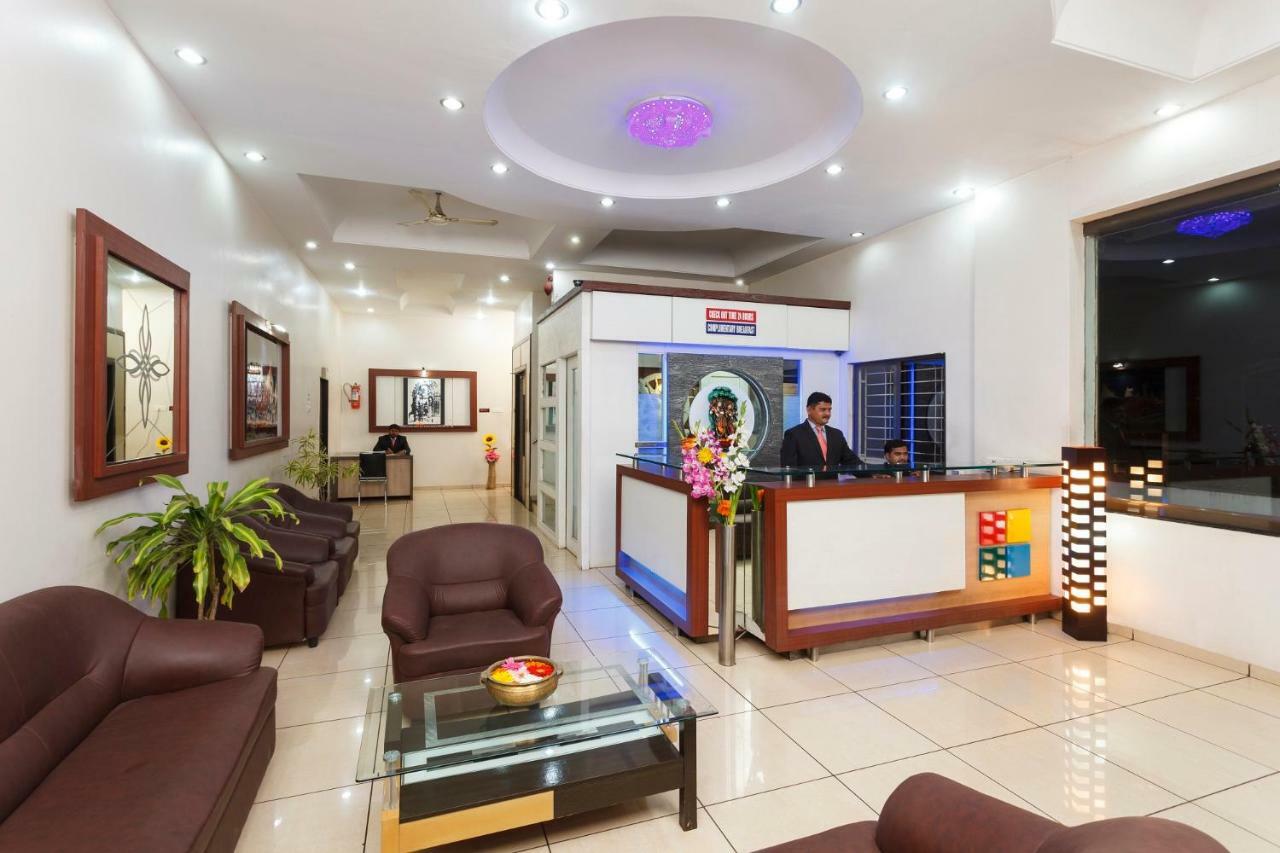 Hotel Vrindavan Deluxe Kolhapur Εξωτερικό φωτογραφία