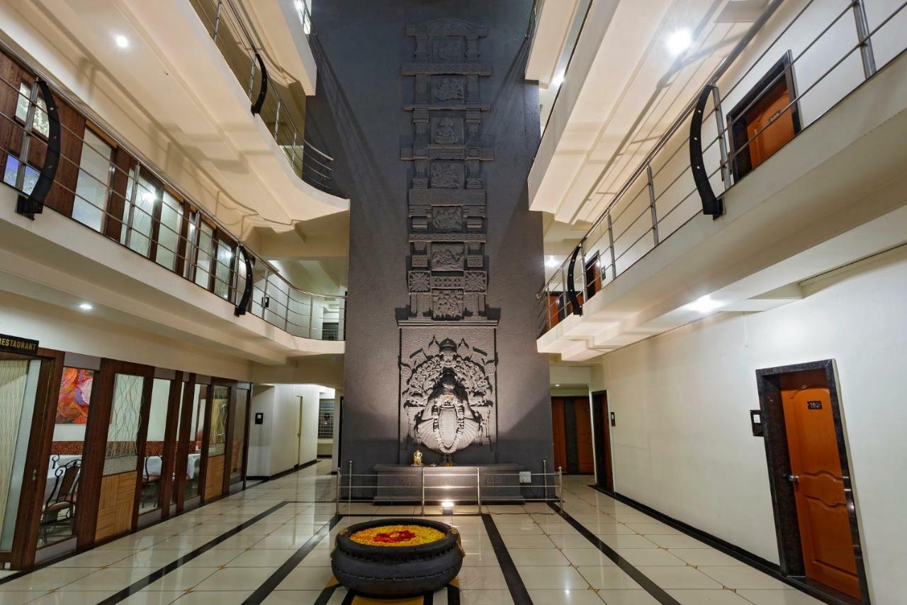 Hotel Vrindavan Deluxe Kolhapur Εξωτερικό φωτογραφία